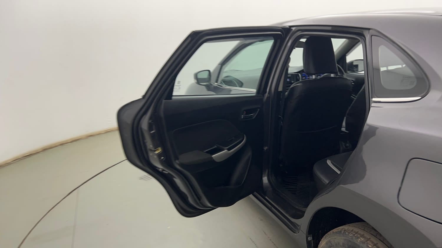 Used 2018 Maruti Suzuki Baleno Delta 1.2 Petrol Manual interior LEFT REAR DOOR OPEN VIEW