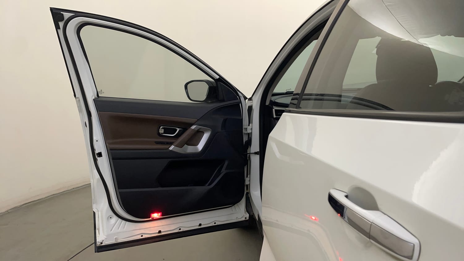 Used 2022 Tata Harrier XZA Plus Dual Tone Diesel Automatic interior LEFT FRONT DOOR OPEN VIEW