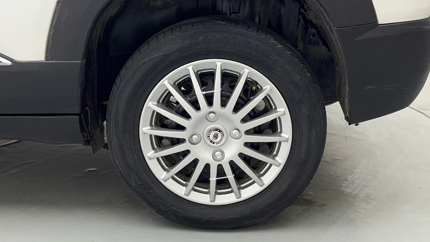Used 2022 Maruti Suzuki Brezza VXi Petrol Manual tyres LEFT REAR TYRE RIM VIEW