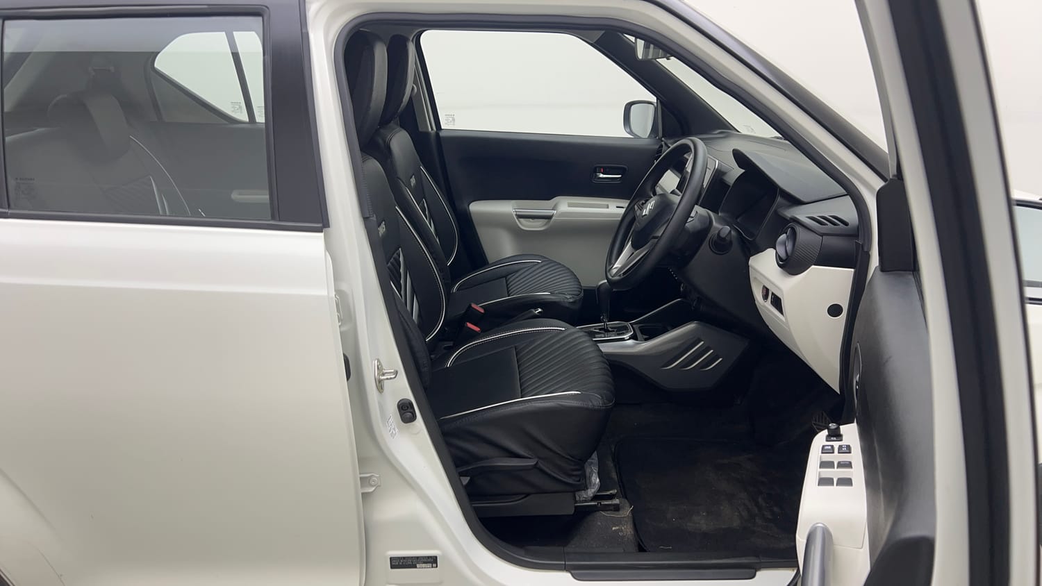 Used 2025 Maruti Suzuki Ignis Alpha 1.2 AMT Petrol Automatic interior RIGHT SIDE FRONT DOOR CABIN VIEW