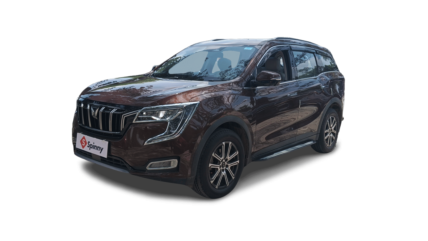 Used 2025 Mahindra XUV700 AX7 Luxury Pack Petrol AT 7 STR Petrol Automatic Image