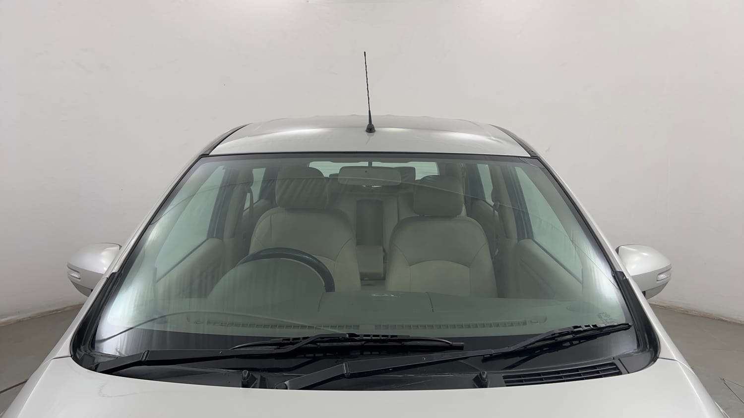 Used 2018 Maruti Suzuki Ertiga ZXI+ Petrol Manual exterior FRONT WINDSHIELD VIEW