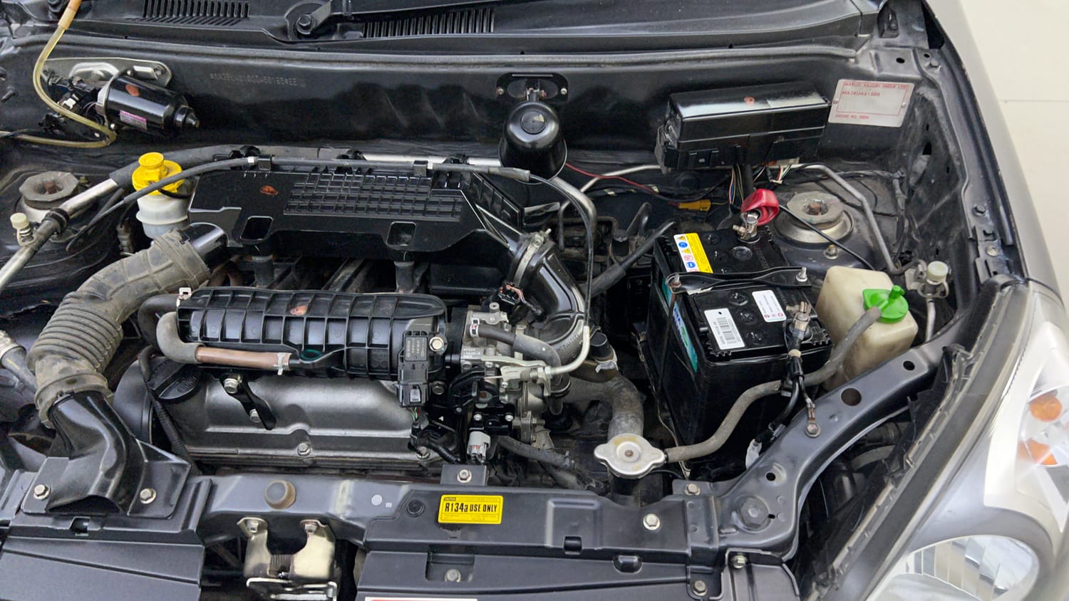 Used 2014 Maruti Suzuki Alto 800 Lxi Petrol Manual engine ENGINE LEFT SIDE VIEW