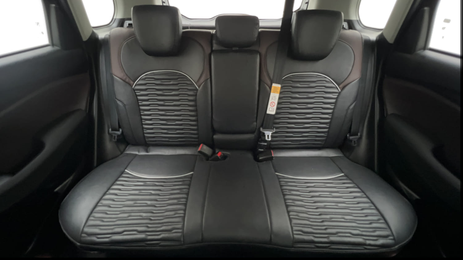 Used 2025 Maruti Suzuki Grand Vitara Delta Smart Hybrid Petrol Manual interior REAR SEAT CONDITION VIEW