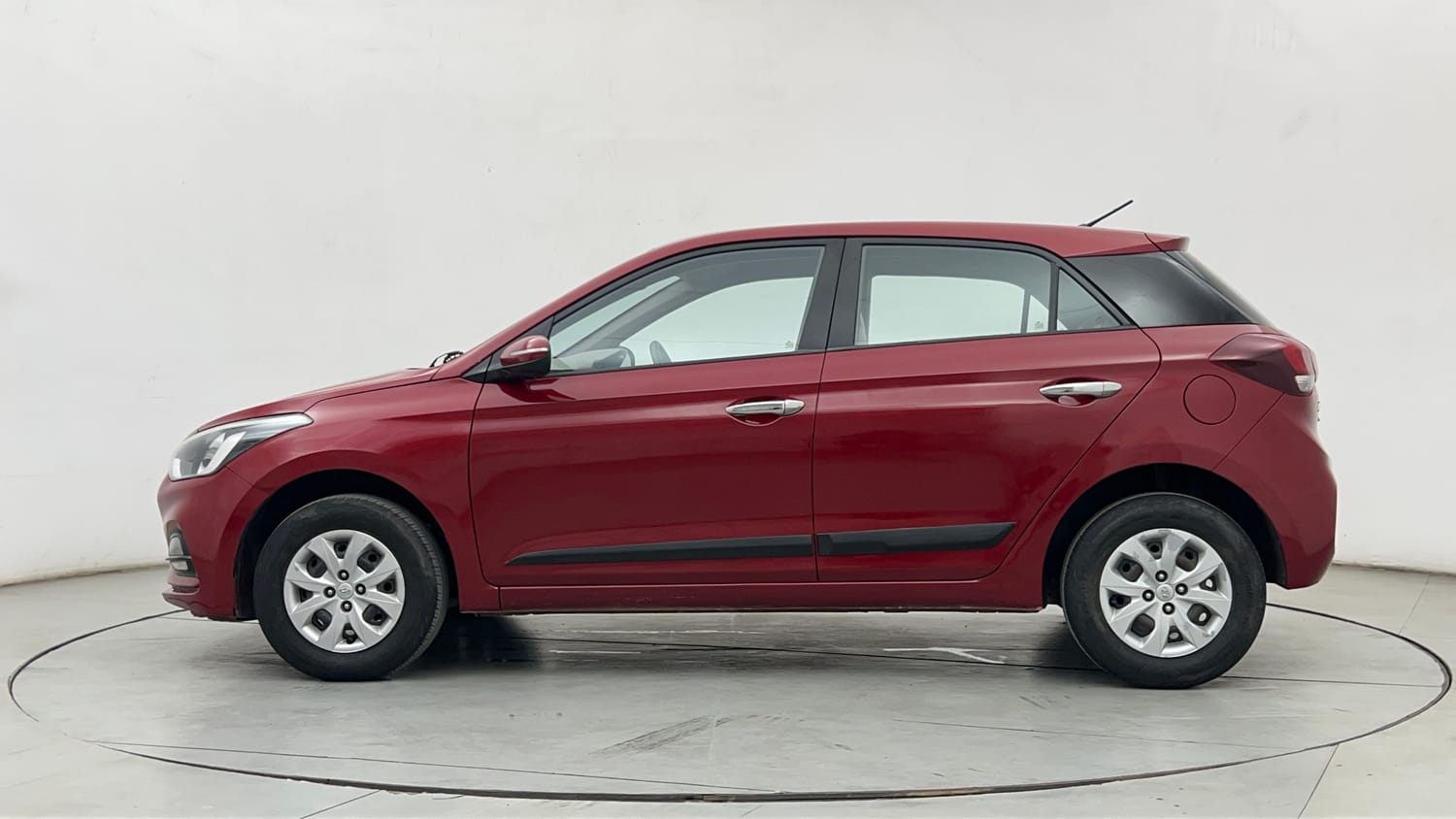 Used 2018 Hyundai Elite i20 Sportz 1.2 Petrol Manual exterior LEFT SIDE VIEW