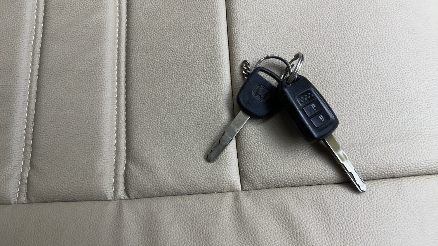 Used 2019 Honda Amaze 1.2 S MT Petrol Petrol Manual extra CAR KEY VIEW