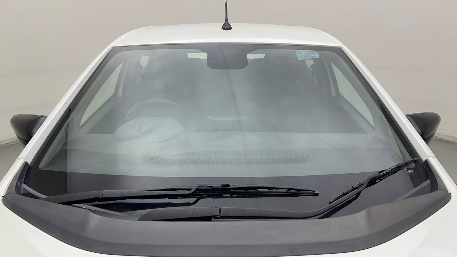 Used 2020 Tata Altroz XT Petrol Petrol Manual exterior FRONT WINDSHIELD VIEW
