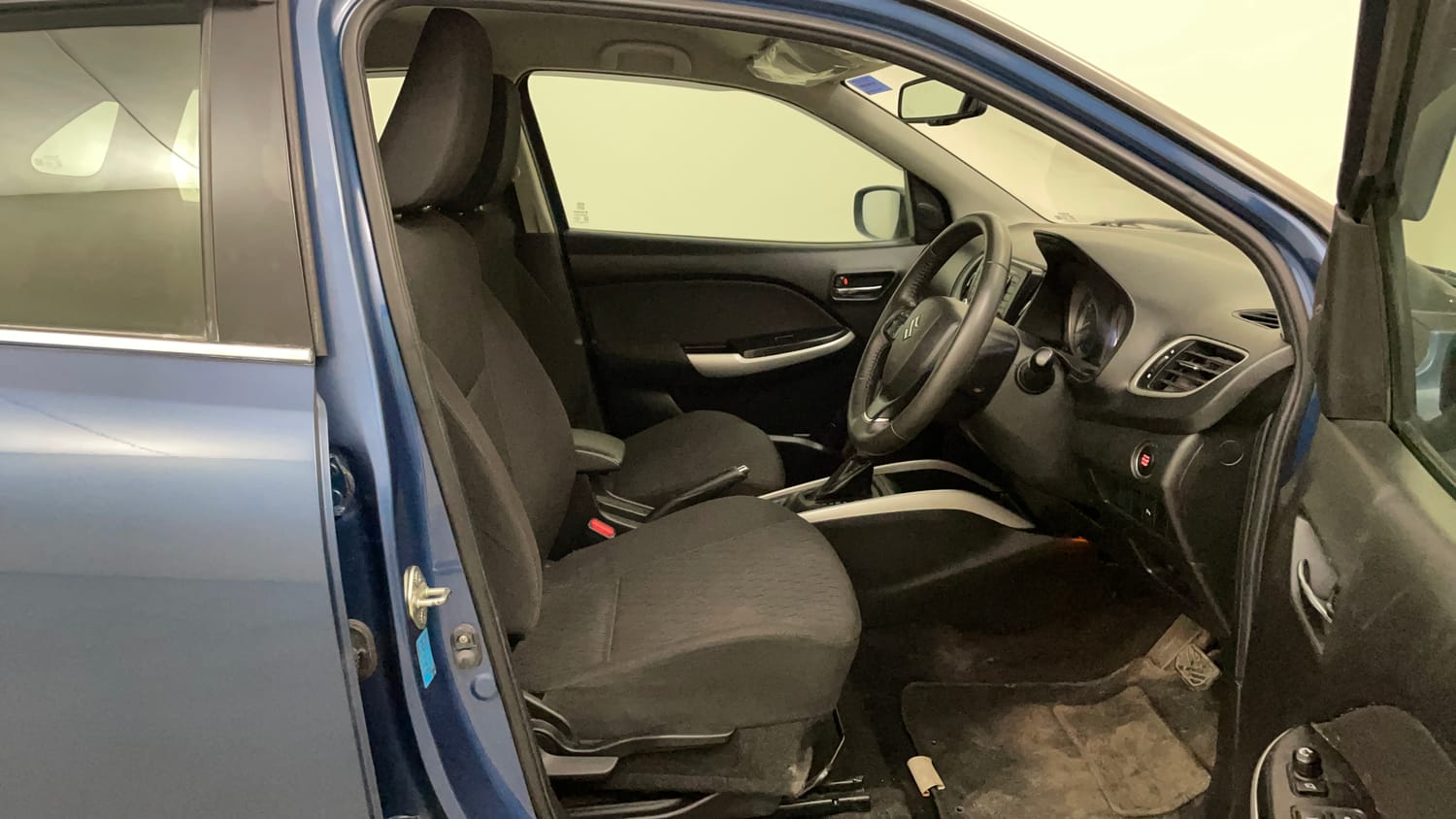 Used 2018 Maruti Suzuki Baleno Zeta 1.2 AT Petrol Automatic interior RIGHT SIDE FRONT DOOR CABIN VIEW