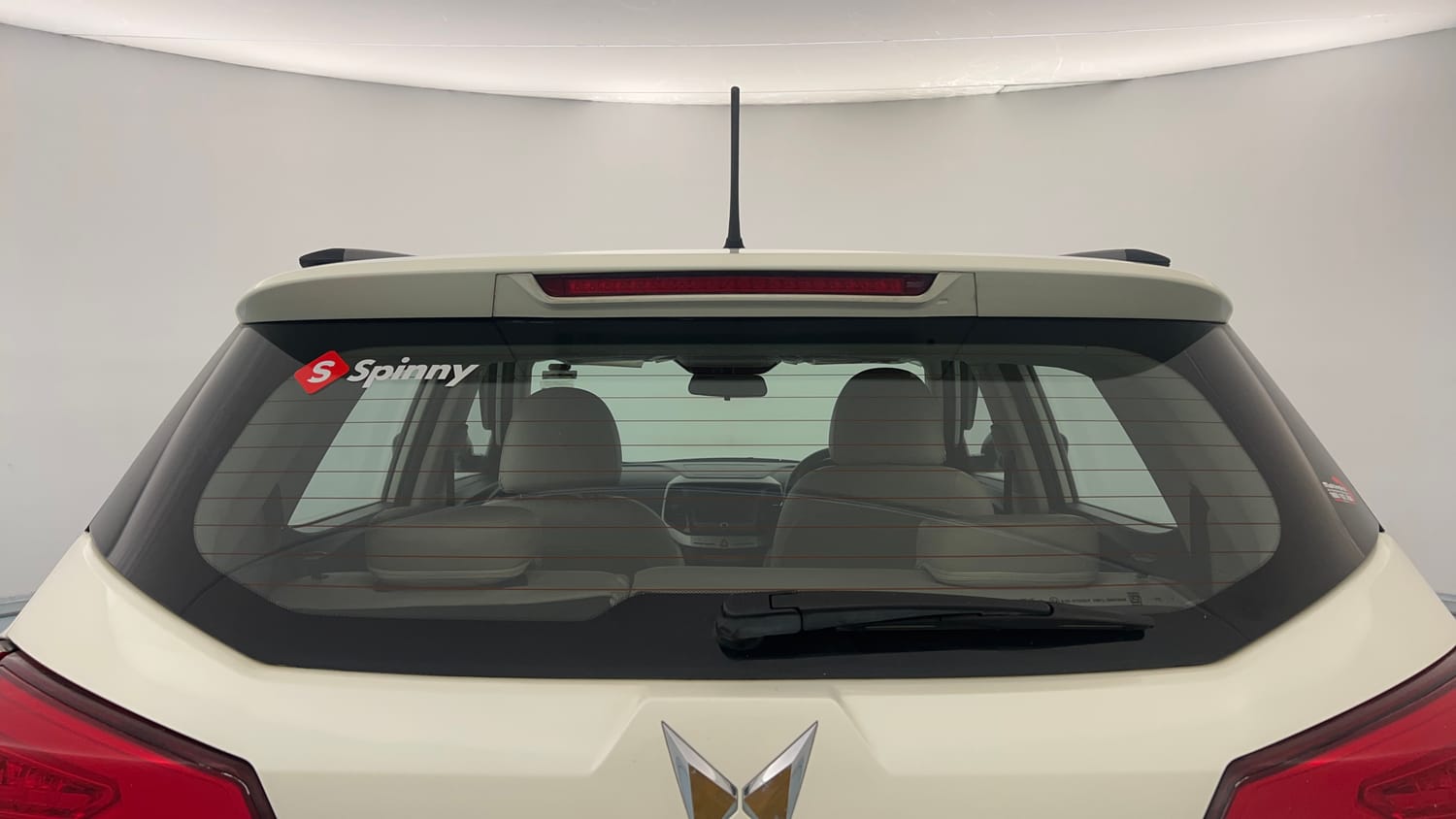 Used 2023 Mahindra XUV 300 W8 1.2 Petrol Petrol Manual exterior BACK WINDSHIELD VIEW