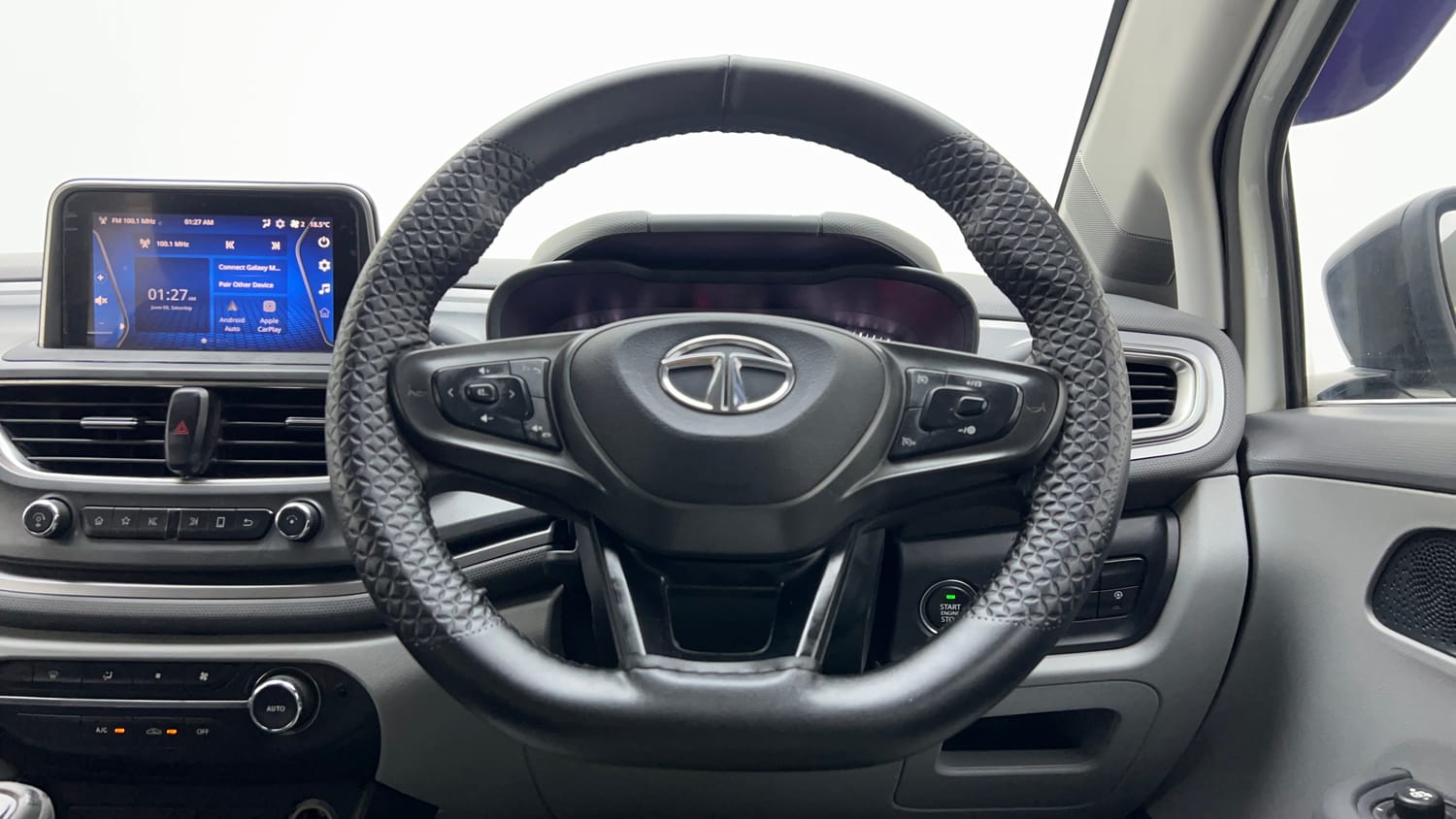Used 2020 Tata Altroz XT Petrol Petrol Manual interior STEERING VIEW