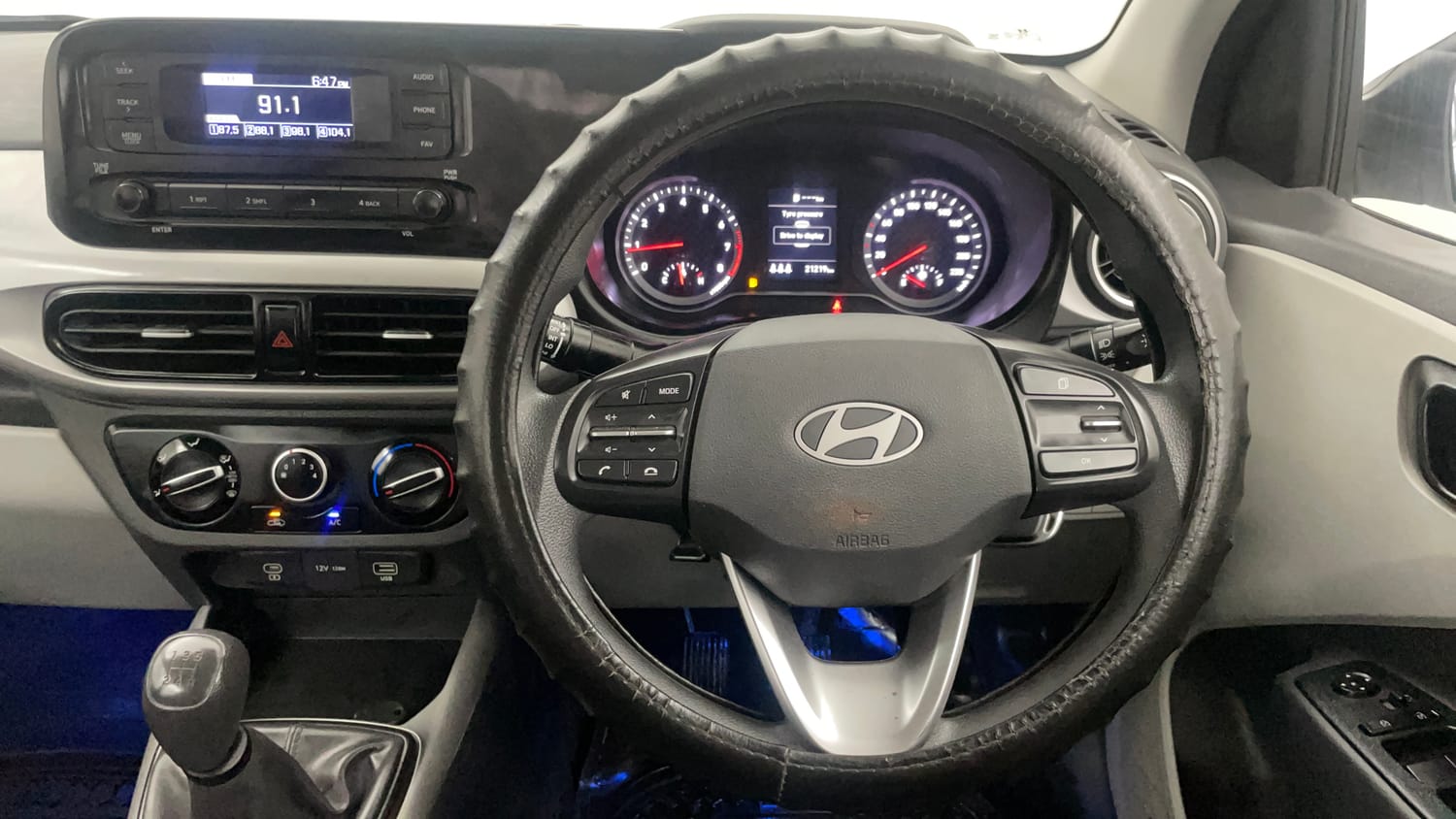 Used 2026 Hyundai Grand i10 Nios Magna 1.2 Kappa Petrol Manual interior STEERING VIEW