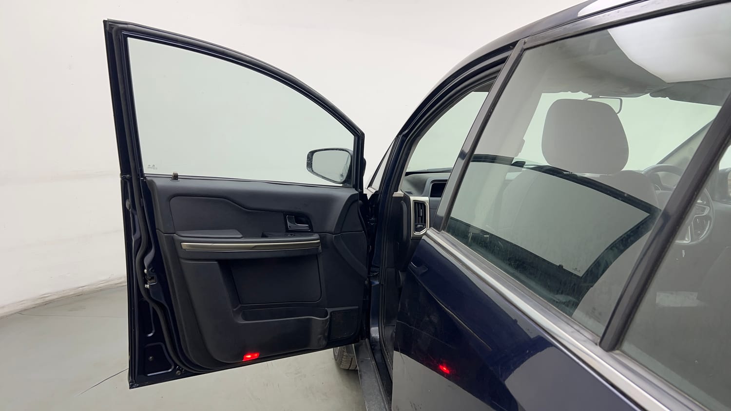 Used 2018 Tata Hexa XTA 4x2 7 STR Diesel Automatic interior LEFT FRONT DOOR OPEN VIEW