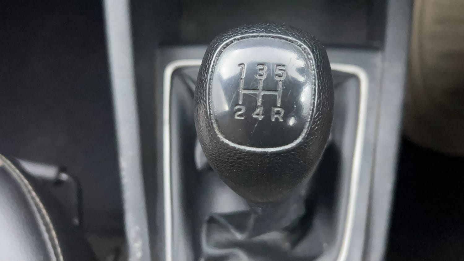 Used 2019 Hyundai Elite i20 Sportz 1.2 Petrol Manual interior GEAR  KNOB VIEW