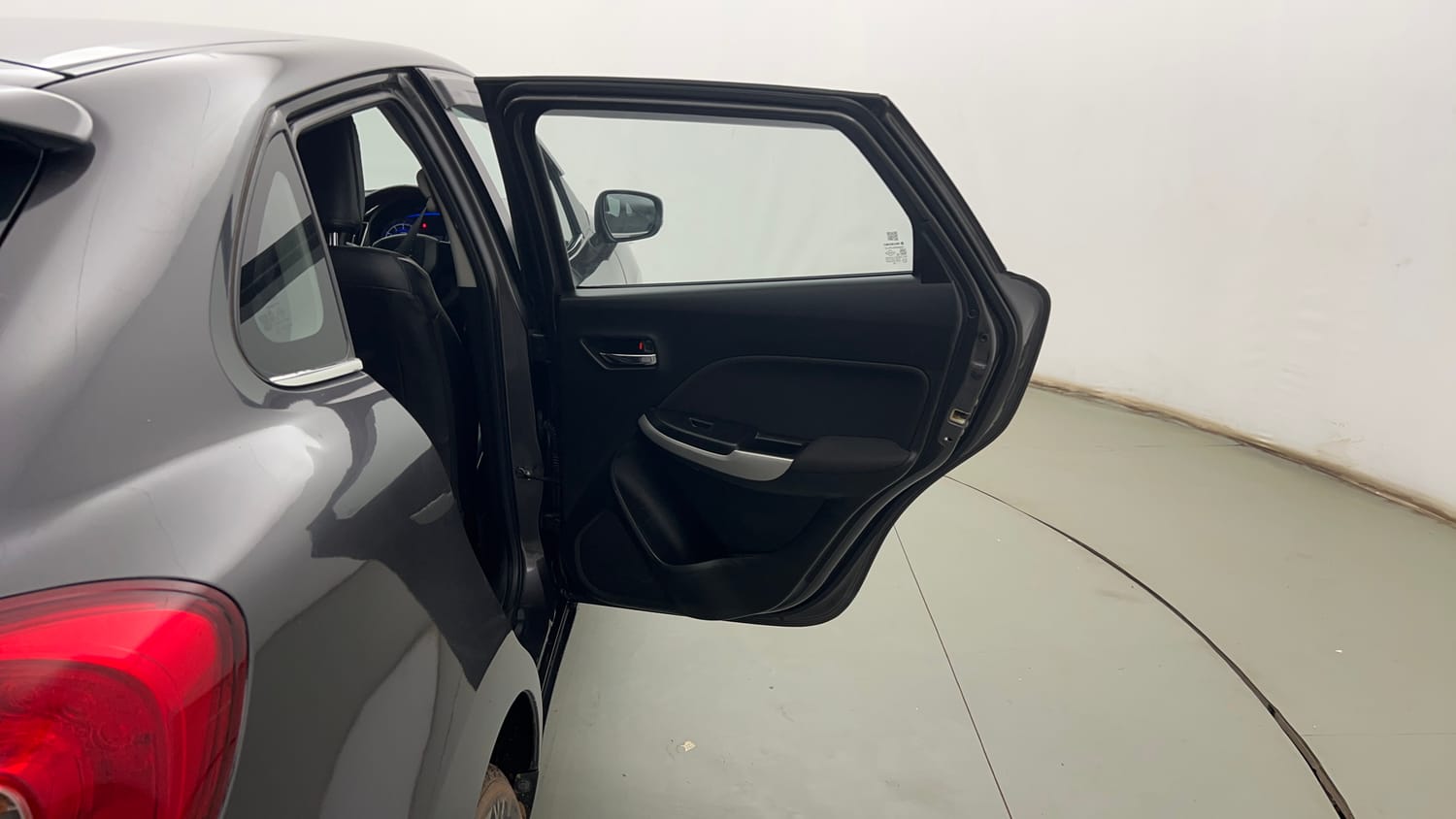 Used 2018 Maruti Suzuki Baleno Delta 1.2 Petrol Manual interior RIGHT REAR DOOR OPEN VIEW