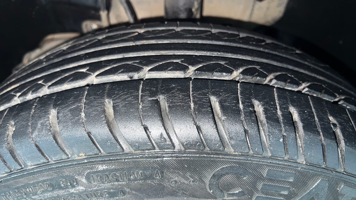 Used 2017 Tata Tiago Revotron XZ w/o Alloy Petrol Manual tyres LEFT FRONT TYRE TREAD VIEW
