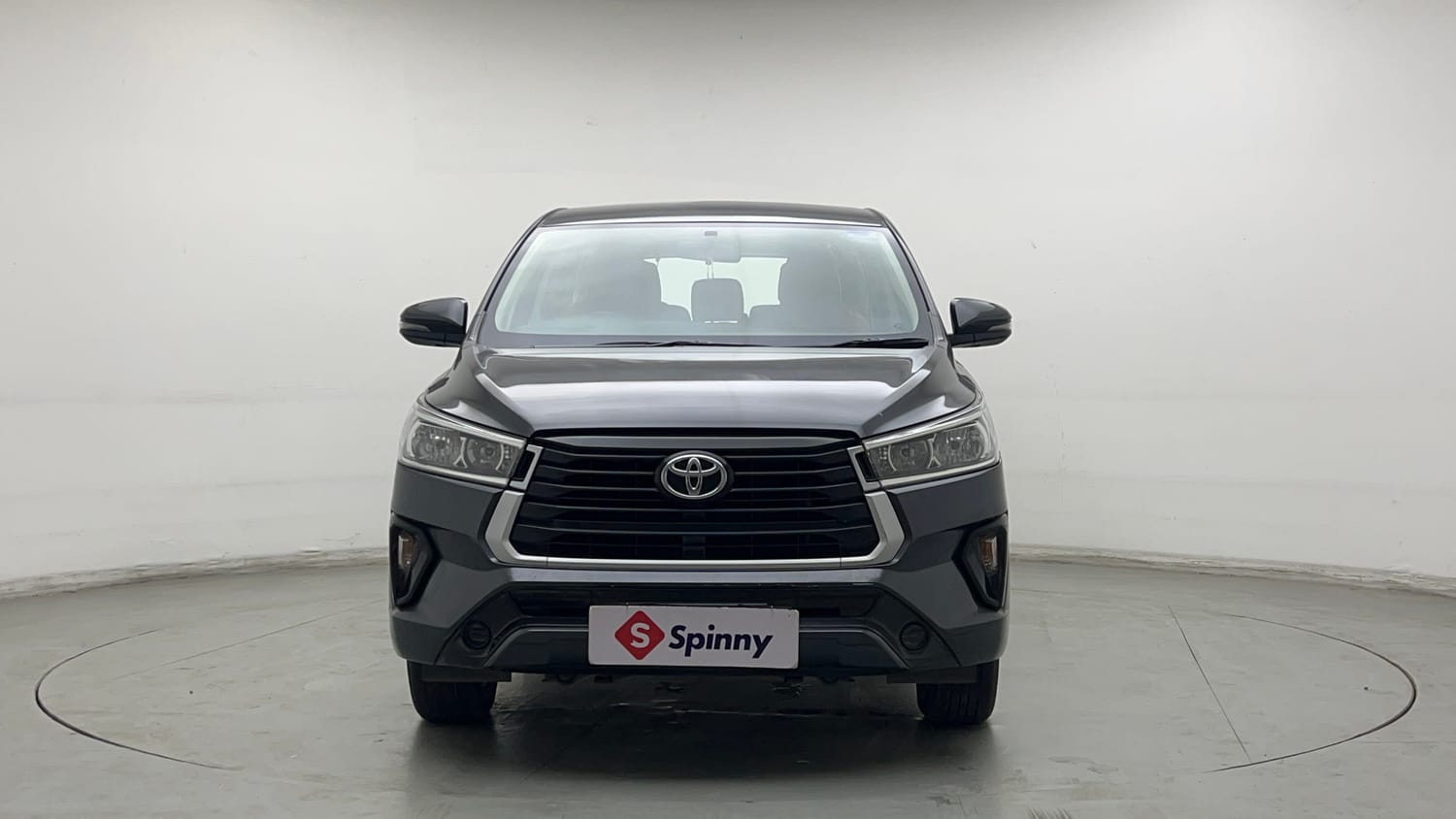 Used 2022 Toyota Innova Crysta GX 2.7 AT 7 STR Petrol Automatic exterior FRONT VIEW
