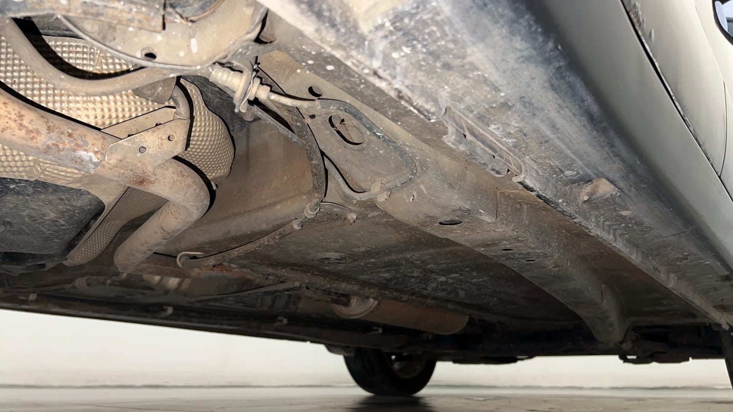 Used 2018 Maruti Suzuki Baleno Alpha 1.2 Petrol Manual extra REAR RIGHT UNDERBODY VIEW