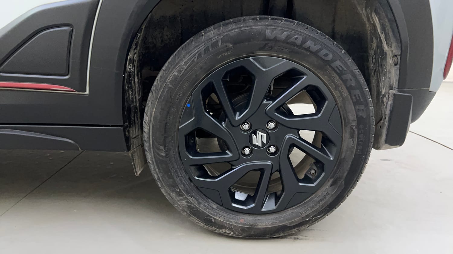 Used 2024 Maruti Suzuki Fronx Delta Plus (O) 1.2L MT Petrol Manual tyres LEFT REAR TYRE RIM VIEW