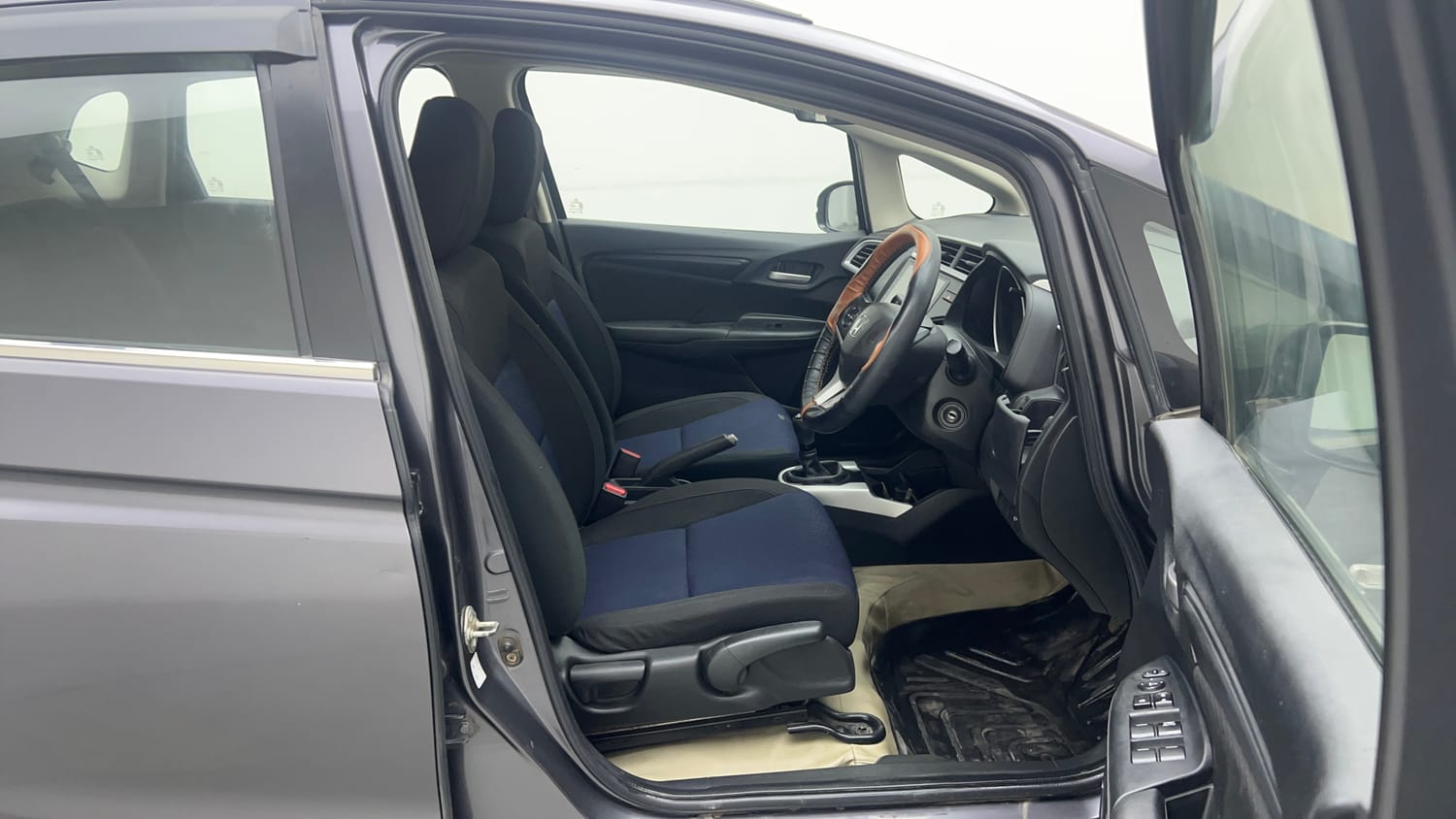 Used 2019 Honda WR-V S MT Petrol Petrol Manual interior RIGHT SIDE FRONT DOOR CABIN VIEW