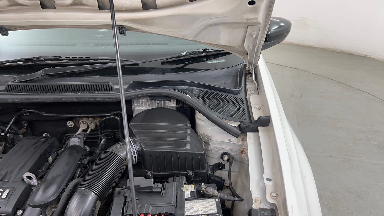 Used 2016 Volkswagen Polo GT TSI Petrol Automatic engine ENGINE LEFT SIDE HINGE & APRON VIEW