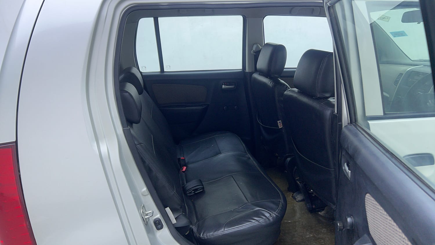 Used 2016 Maruti Suzuki Wagon R LXI CNG Cng Manual interior RIGHT SIDE REAR DOOR CABIN VIEW