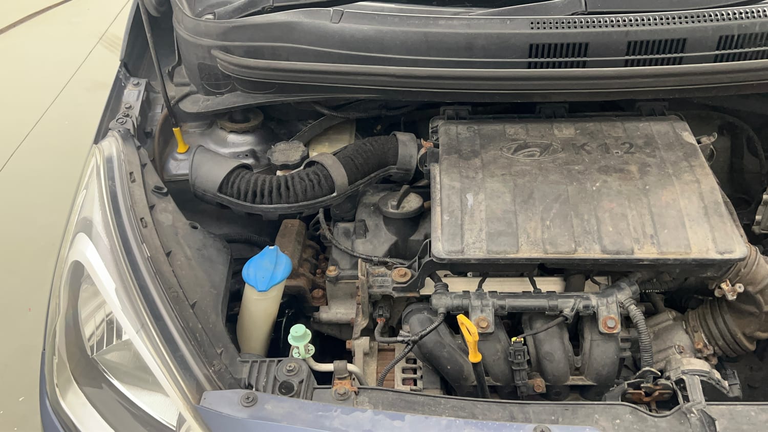 Used 2015 Hyundai Xcent S 1.2 Petrol Manual engine ENGINE RIGHT SIDE VIEW