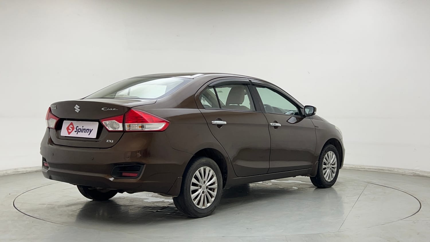 Used 2016 Maruti Suzuki Ciaz ZXi Petrol Manual exterior RIGHT REAR CORNER VIEW
