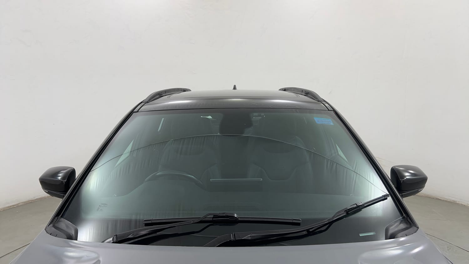 Used 2022 Jeep Compass Model S (O) 1.4 Petrol DCT Petrol Automatic exterior FRONT WINDSHIELD VIEW