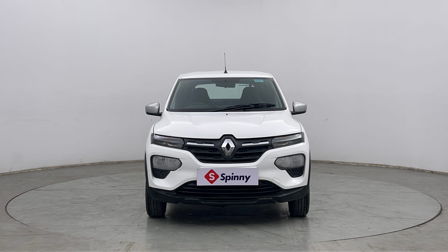 Used 2024 Renault Kwid RXT 1.0 AMT Petrol Automatic exterior FRONT VIEW