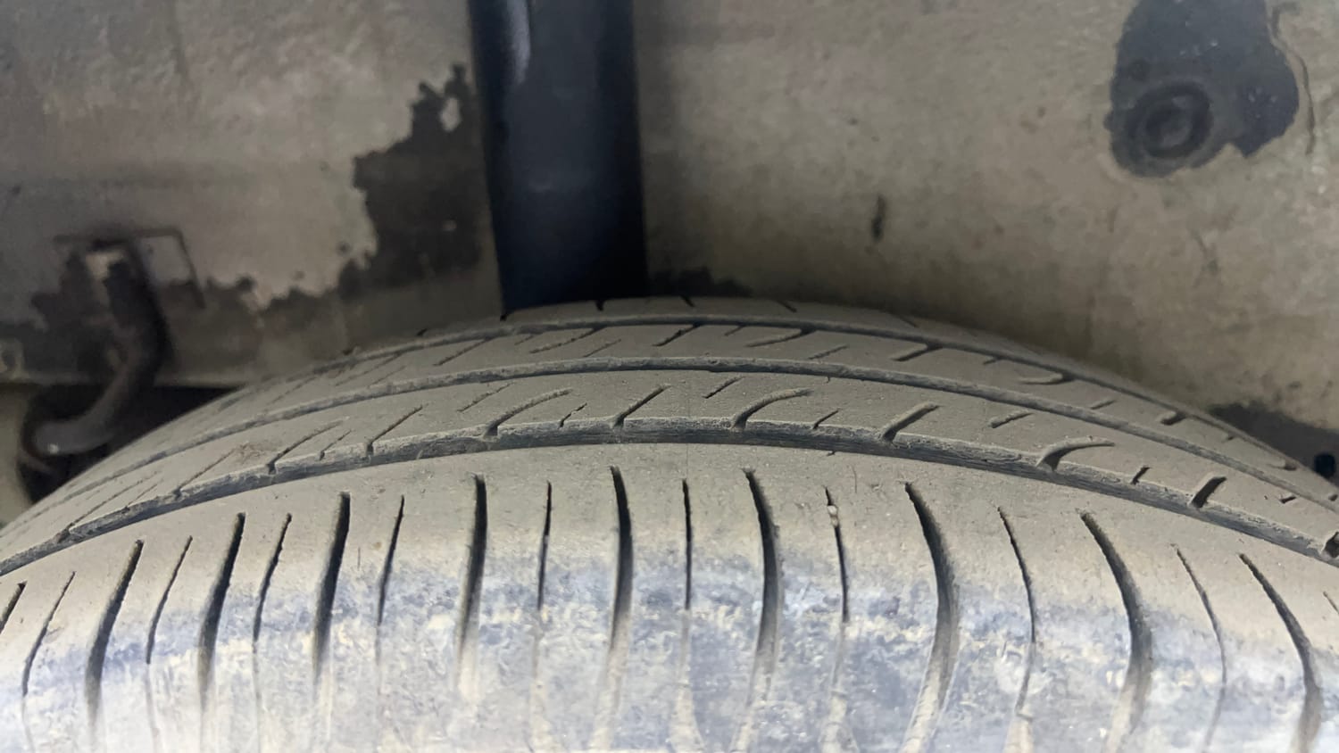 Used 2017 Maruti Suzuki Celerio VXi Petrol Manual tyres RIGHT REAR TYRE TREAD VIEW