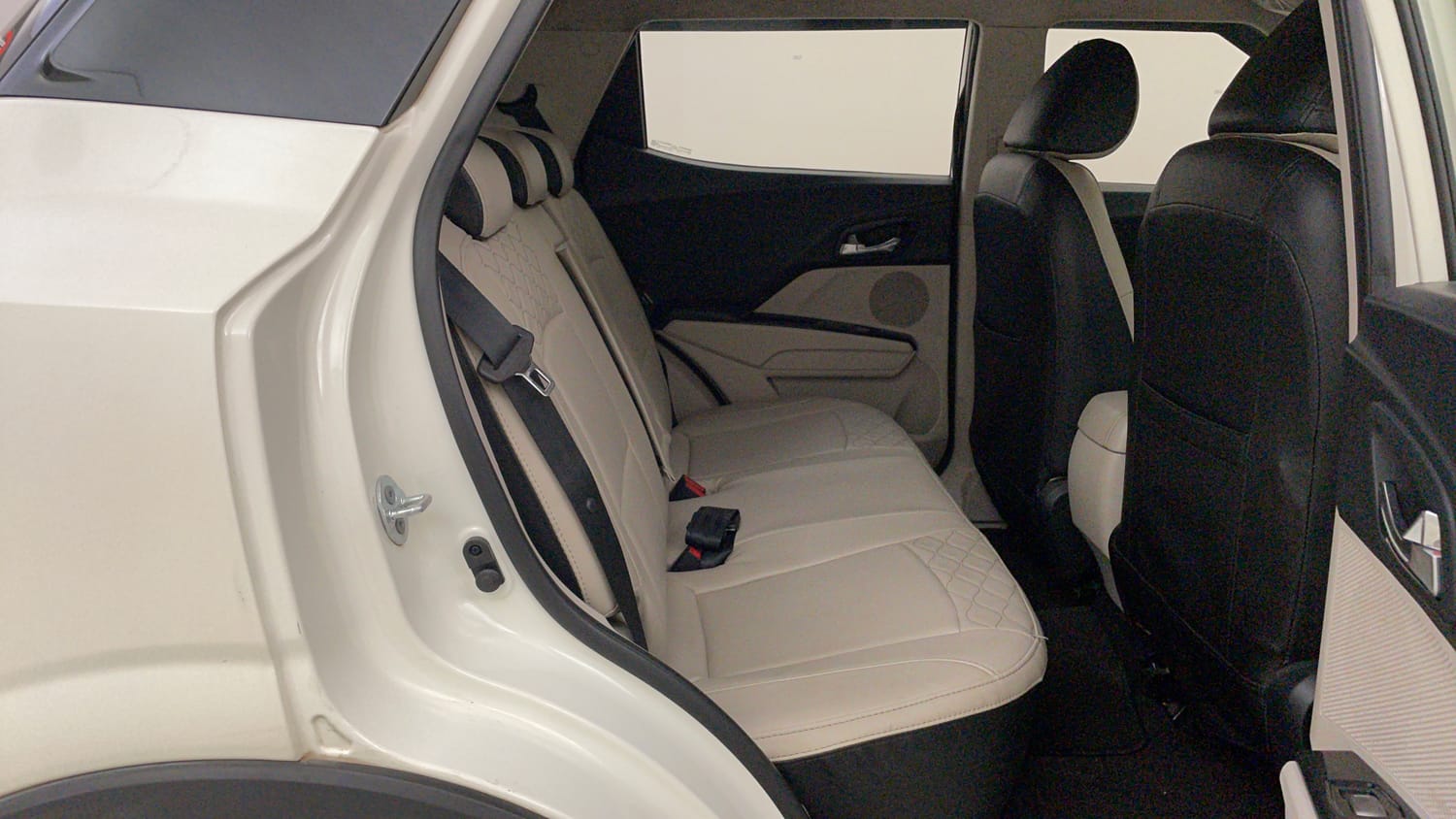 Used 2021 Mahindra XUV 300 W8 1.2 Petrol Petrol Manual interior RIGHT SIDE REAR DOOR CABIN VIEW