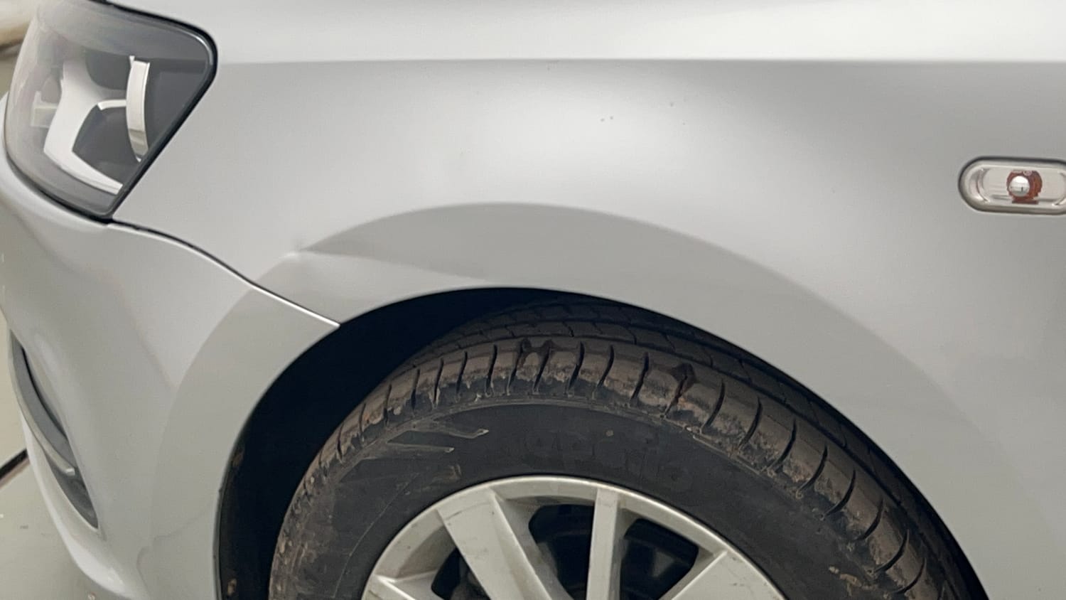 Used 2014 Volkswagen Polo Trendline 1.2L (P) Petrol Manual dents MINOR DENT