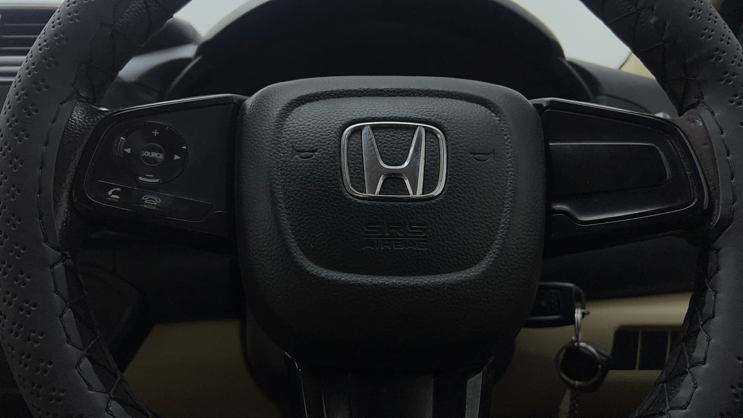 Used 2019 Honda Amaze 1.2 S MT Petrol Petrol Manual top_features Steering mounted controls