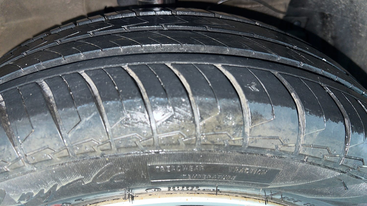 Used 2016 Maruti Suzuki Ciaz ZXi Petrol Manual tyres RIGHT FRONT TYRE TREAD VIEW