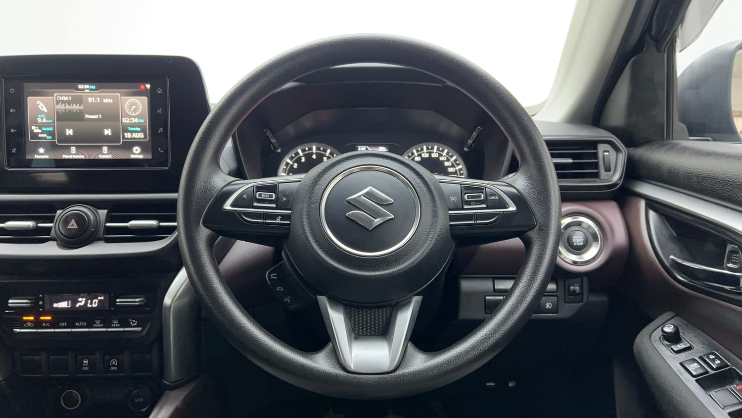 Used 2025 Maruti Suzuki Grand Vitara Delta Smart Hybrid Petrol Manual interior STEERING VIEW
