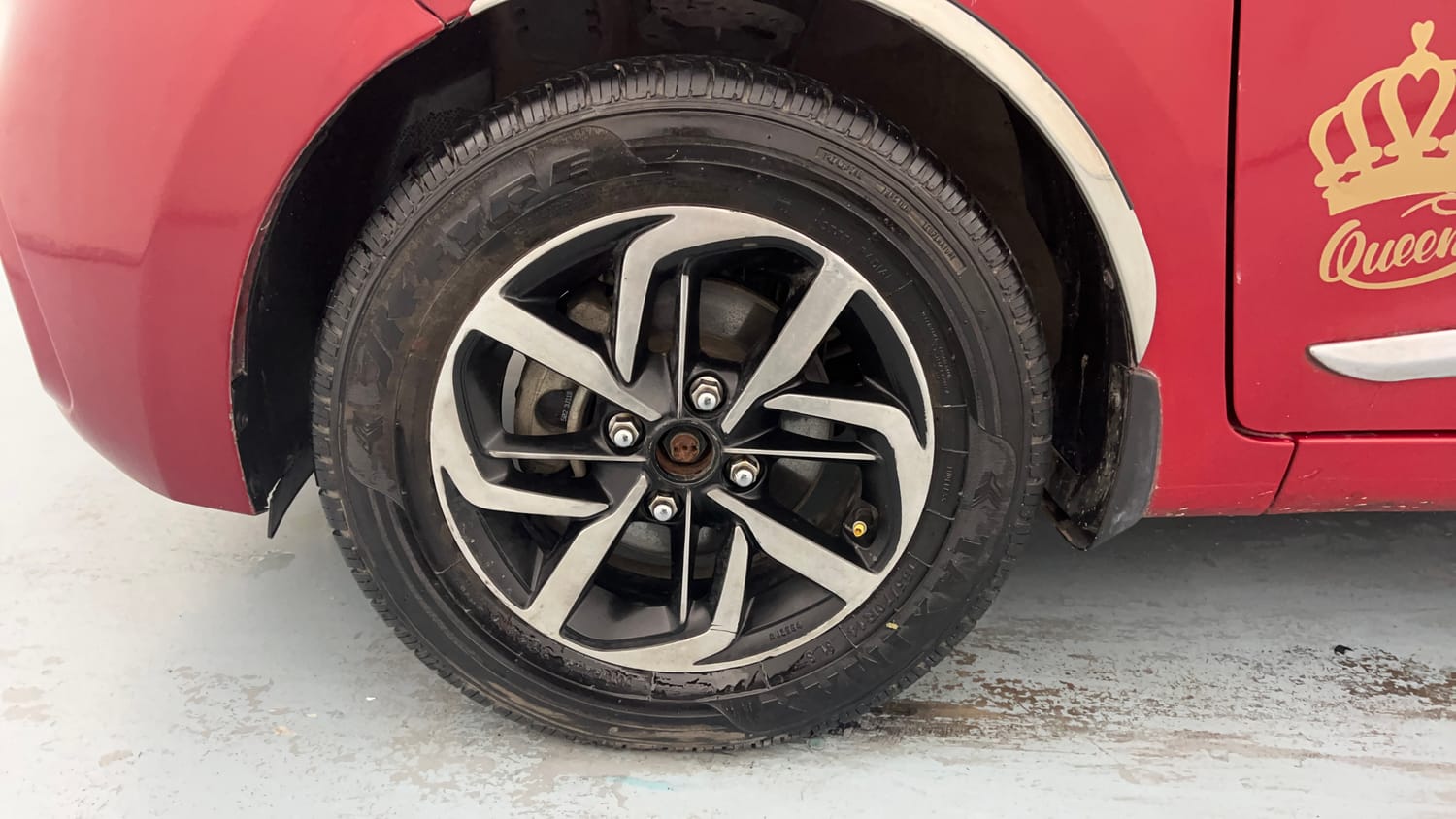 Used 2019 Hyundai Xcent S Petrol Manual tyres LEFT FRONT TYRE RIM VIEW