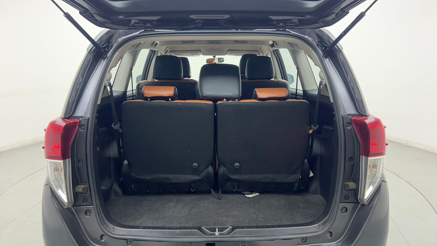 Used 2022 Toyota Innova Crysta GX 2.7 AT 7 STR Petrol Automatic interior DICKY INSIDE VIEW