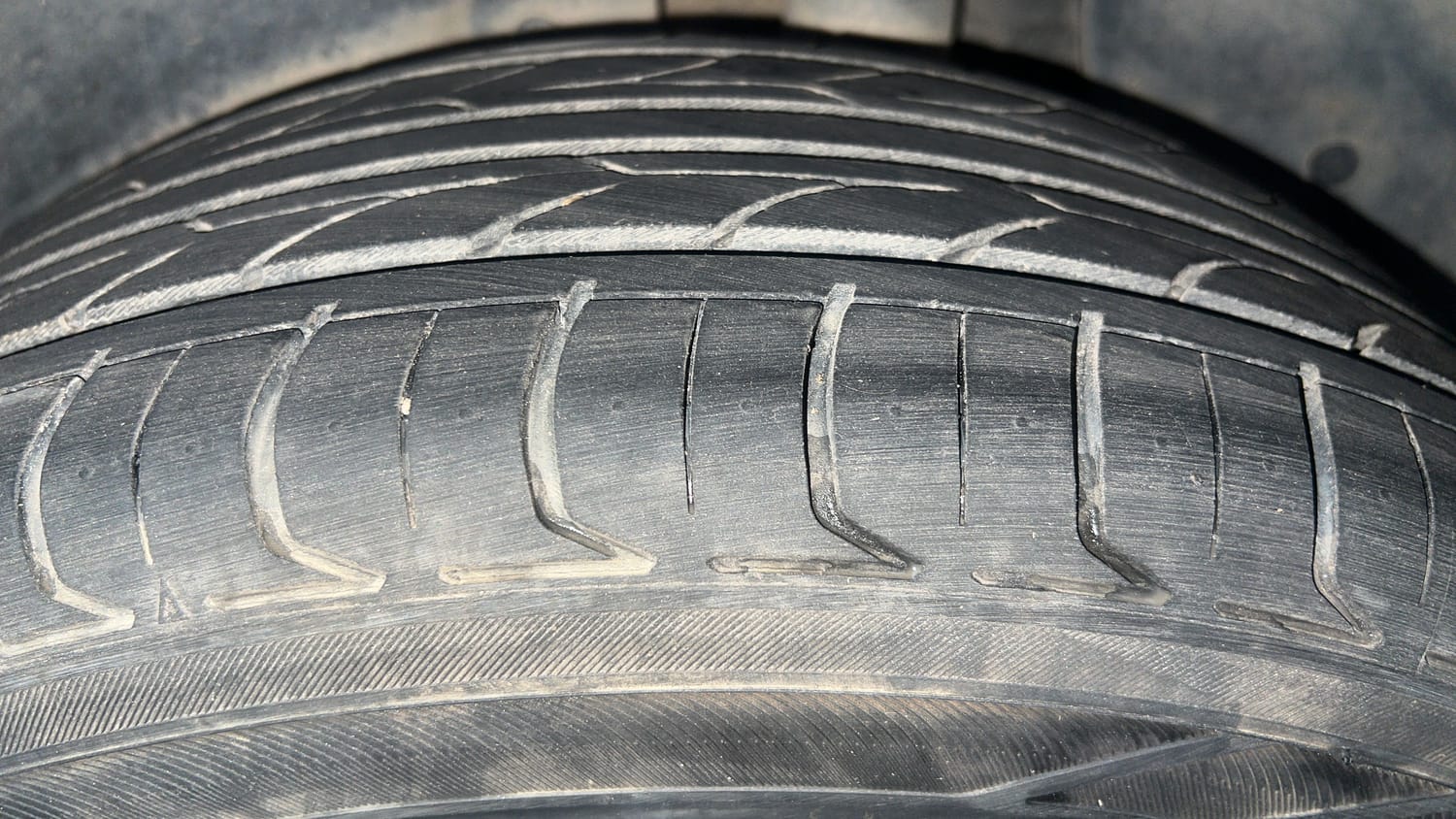 Used 2018 Hyundai Creta SX Plus 1.6 AT Petrol Petrol Automatic tyres LEFT REAR TYRE TREAD VIEW