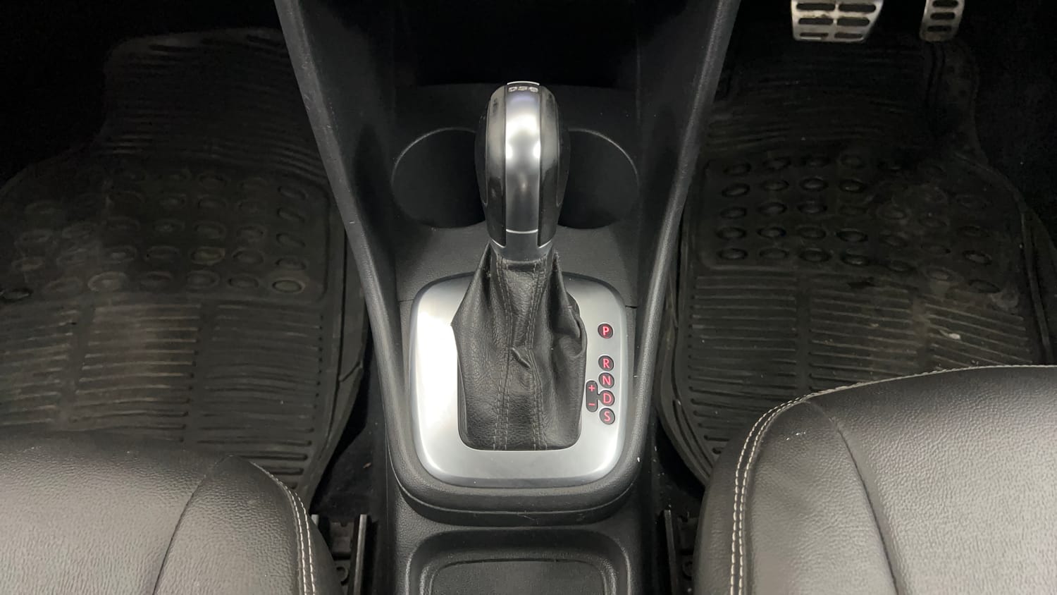 Used 2016 Volkswagen Polo GT TSI Petrol Automatic interior GEAR  KNOB VIEW