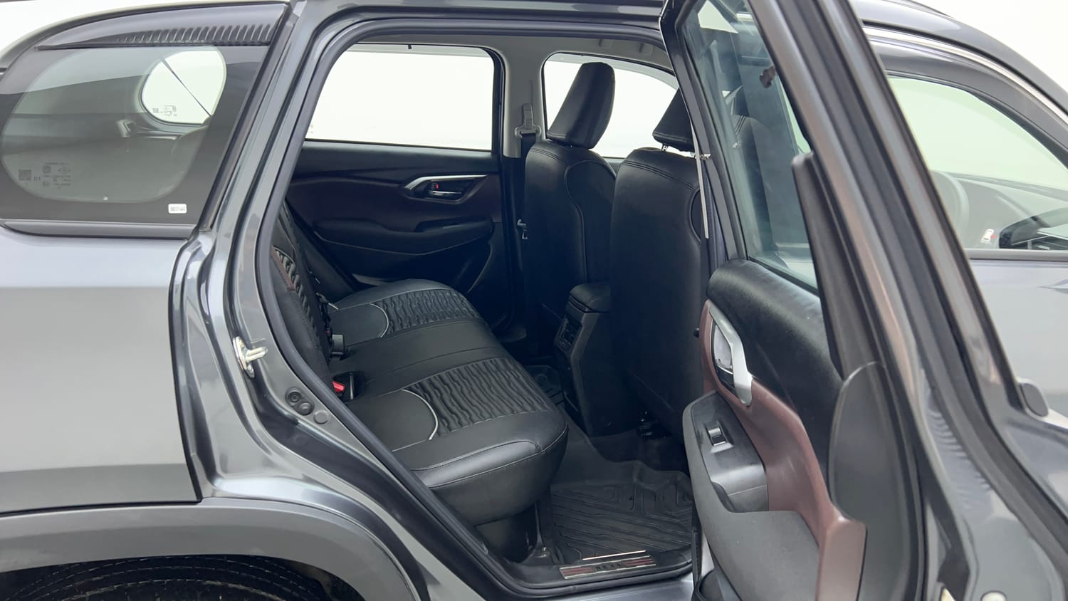 Used 2025 Maruti Suzuki Grand Vitara Delta Smart Hybrid Petrol Manual interior RIGHT SIDE REAR DOOR CABIN VIEW