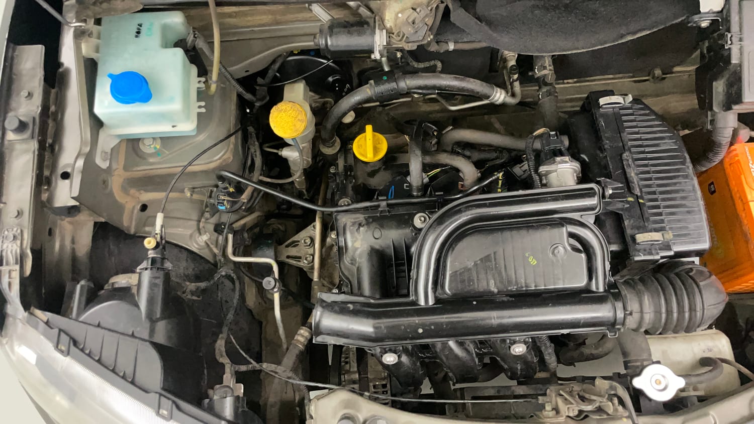 Used 2018 Renault Kwid RXL Petrol Manual engine ENGINE RIGHT SIDE VIEW