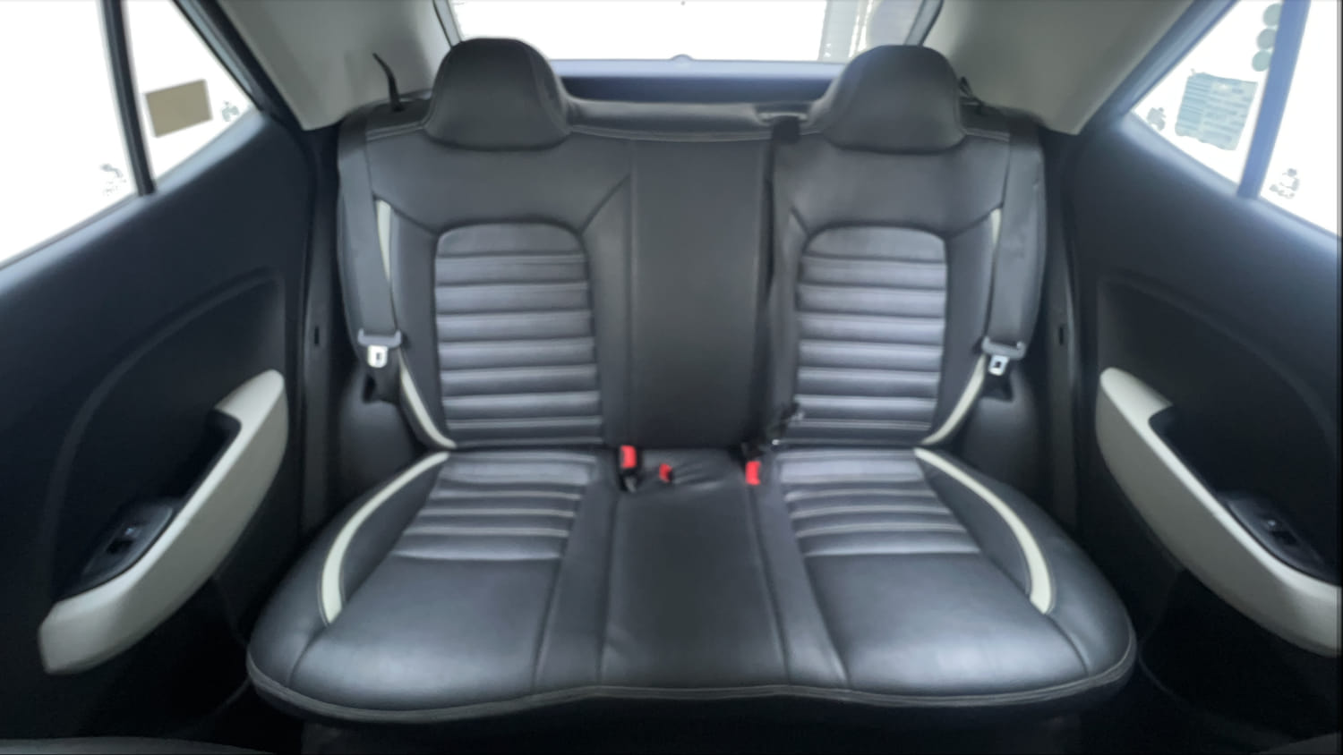 Used 2025 Hyundai Venue S (O) 1.2 Petrol Petrol Manual interior REAR SEAT CONDITION VIEW