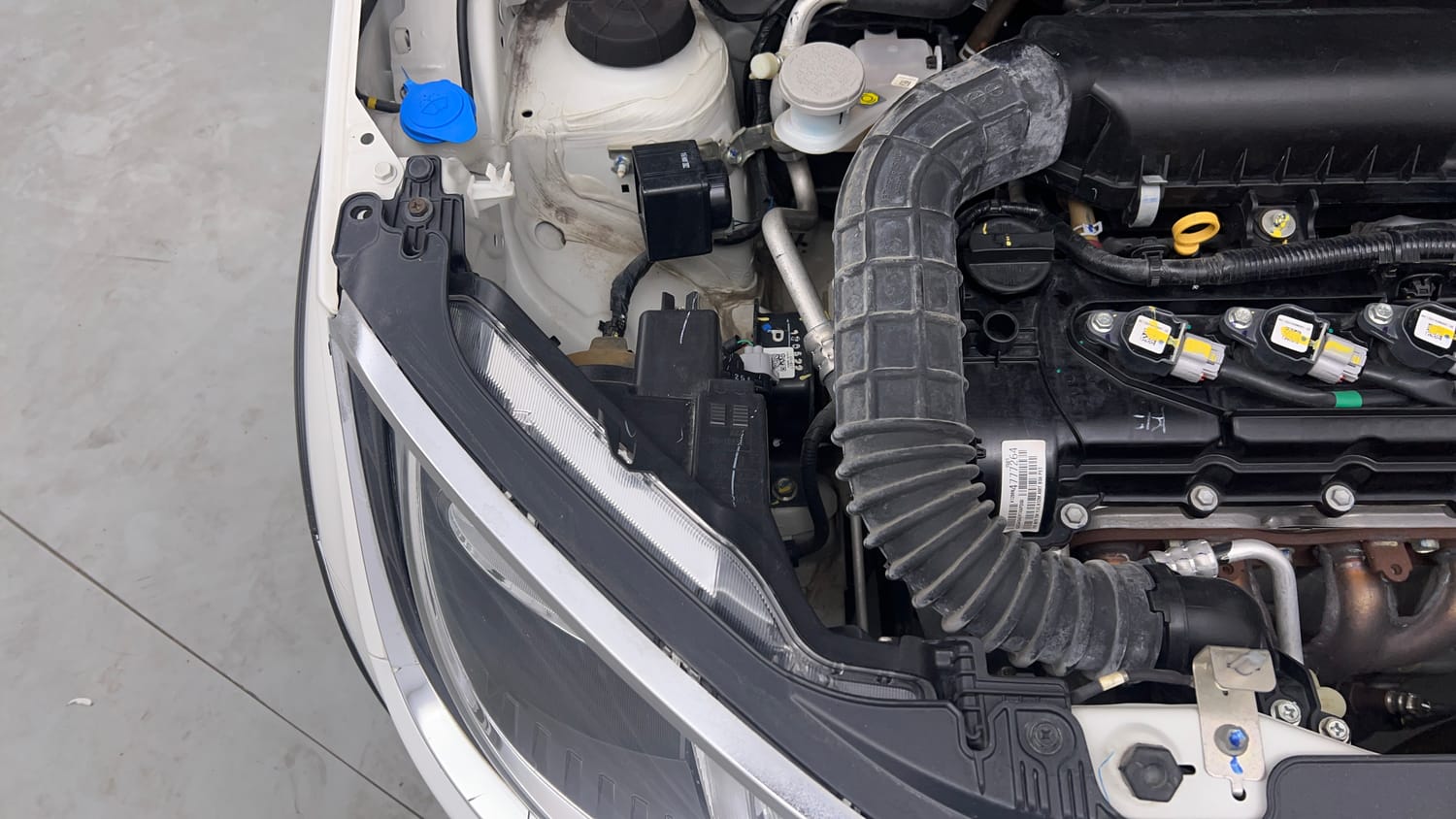 Used 2022 Maruti Suzuki Ignis Zeta 1.2 AMT Petrol Automatic engine ENGINE RIGHT SIDE VIEW