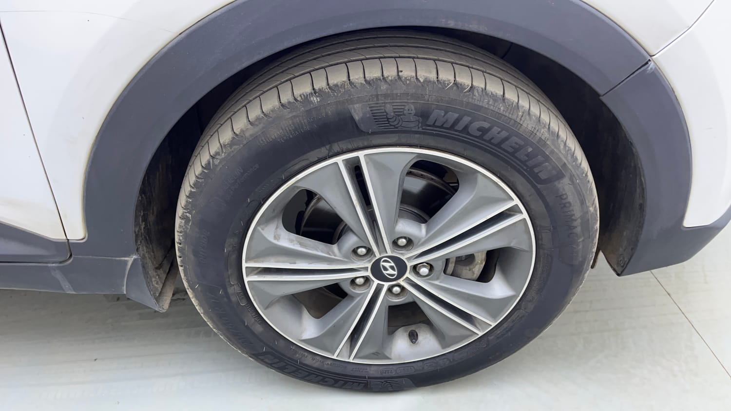 Used 2018 Hyundai Creta SX 1.6 CRDI (O) Diesel Manual tyres RIGHT FRONT TYRE RIM VIEW
