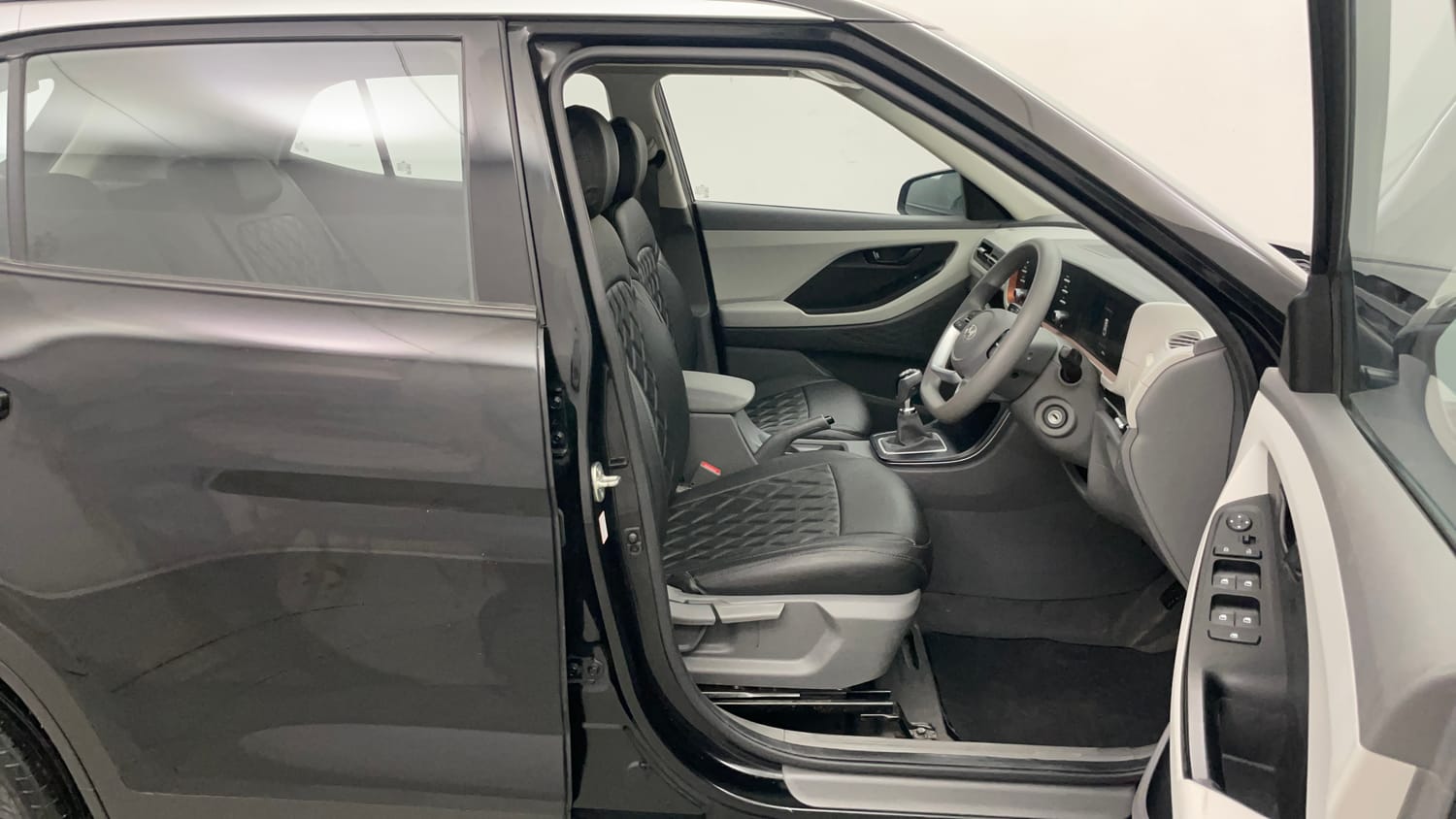Used 2024 Hyundai Creta 1.5 MPi Petrol MT EX Petrol Manual interior RIGHT SIDE FRONT DOOR CABIN VIEW