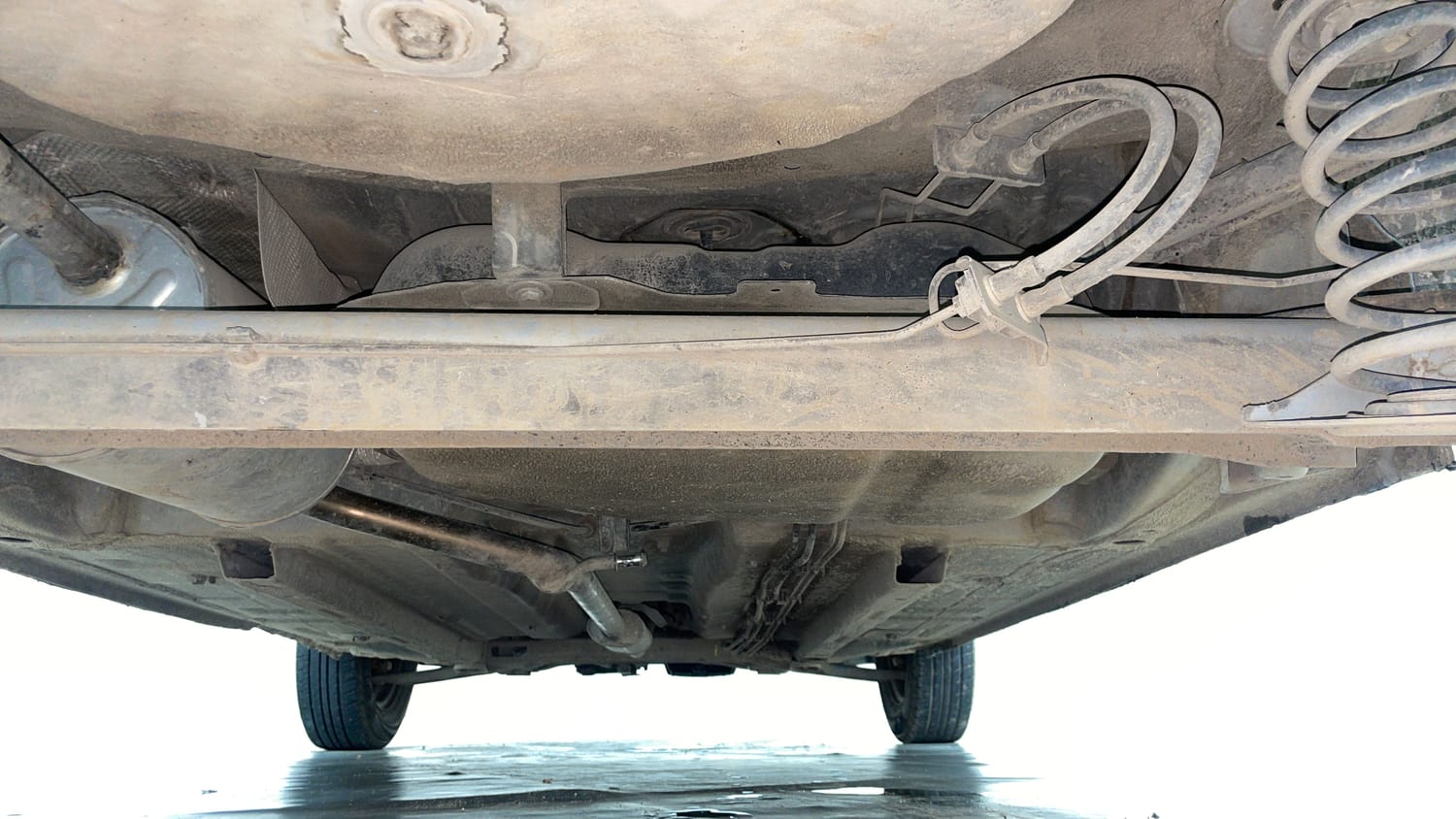 Used 2018 Renault Kwid RXL Petrol Manual extra REAR UNDERBODY VIEW (TAKEN FROM REAR)