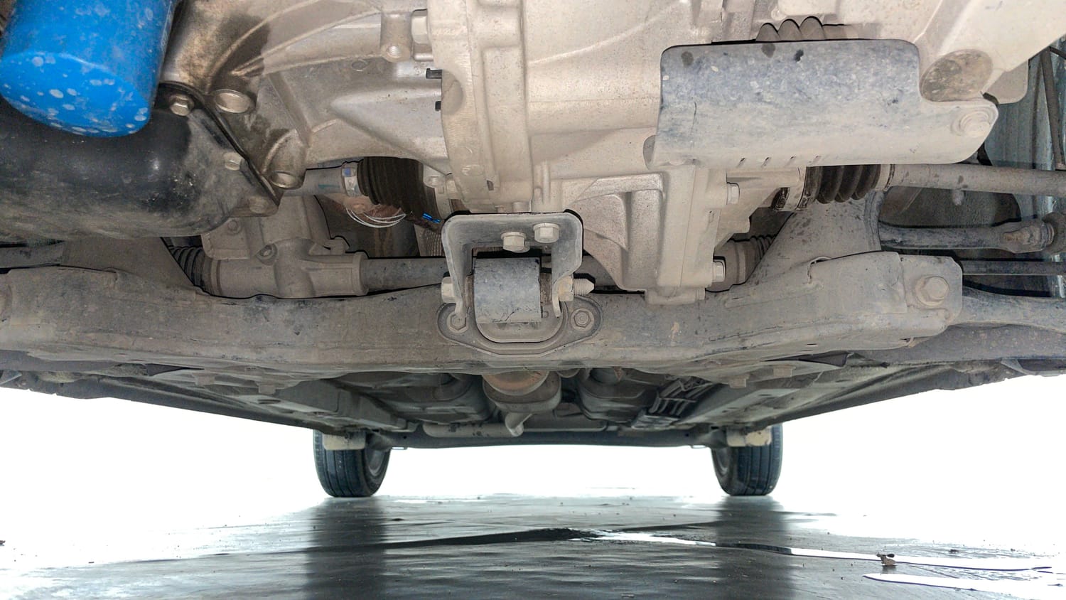 Used 2024 Hyundai Grand i10 Nios Asta 1.2 Kappa AMT Petrol Automatic extra FRONT LEFT UNDERBODY VIEW
