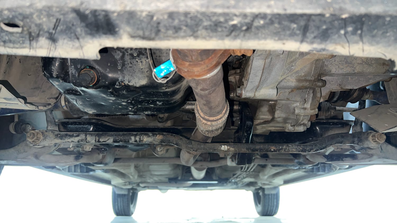 Used 2017 Tata Tiago Revotron XZ w/o Alloy Petrol Manual extra FRONT LEFT UNDERBODY VIEW