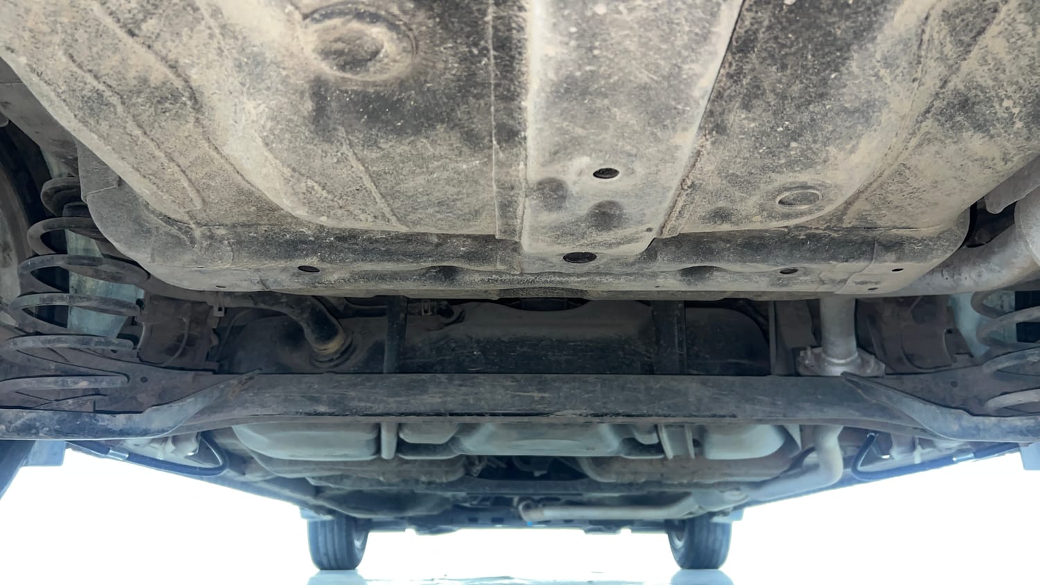 Used 2016 Honda City VX Petrol Manual extra REAR UNDERBODY VIEW (TAKEN FROM REAR)