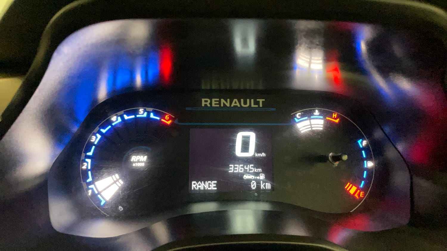 Used 2023 Renault Kiger RXT MT Petrol Manual interior CLUSTERMETER VIEW